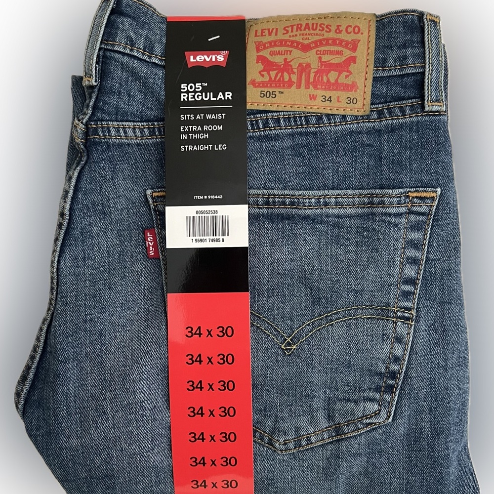 *NWT* Levi’s 505™ Classic Straight Leg Jeans - 34" x 30"
